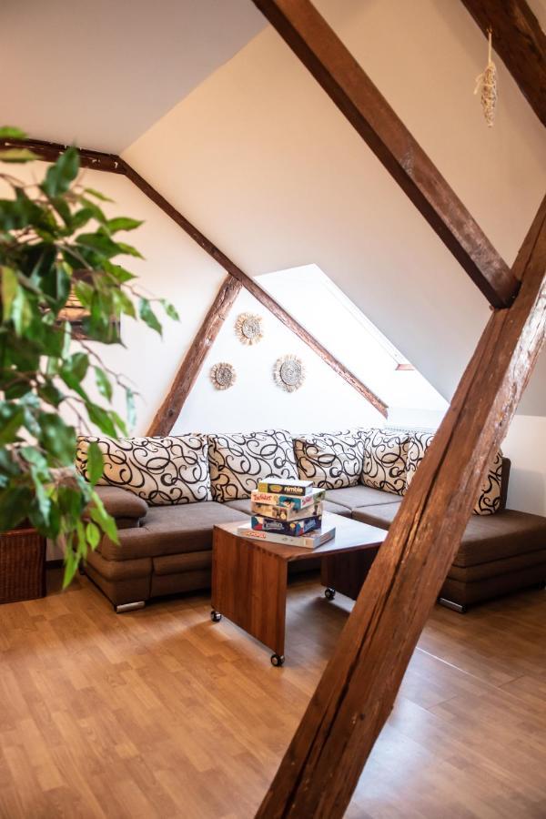 Podkrovni Apartman S Vyhledem Na Namesti Lomnice nad Lužnicí Bagian luar foto