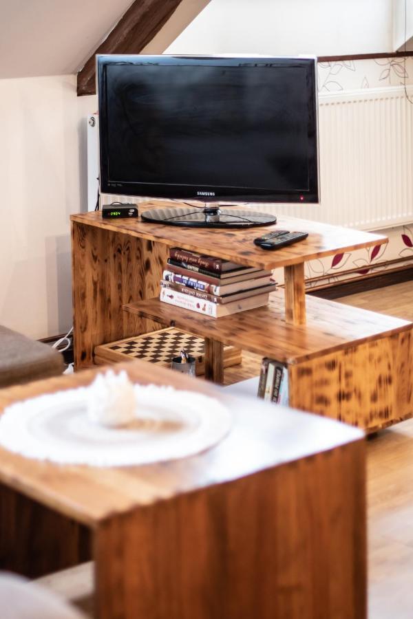 Podkrovni Apartman S Vyhledem Na Namesti Lomnice nad Lužnicí Bagian luar foto