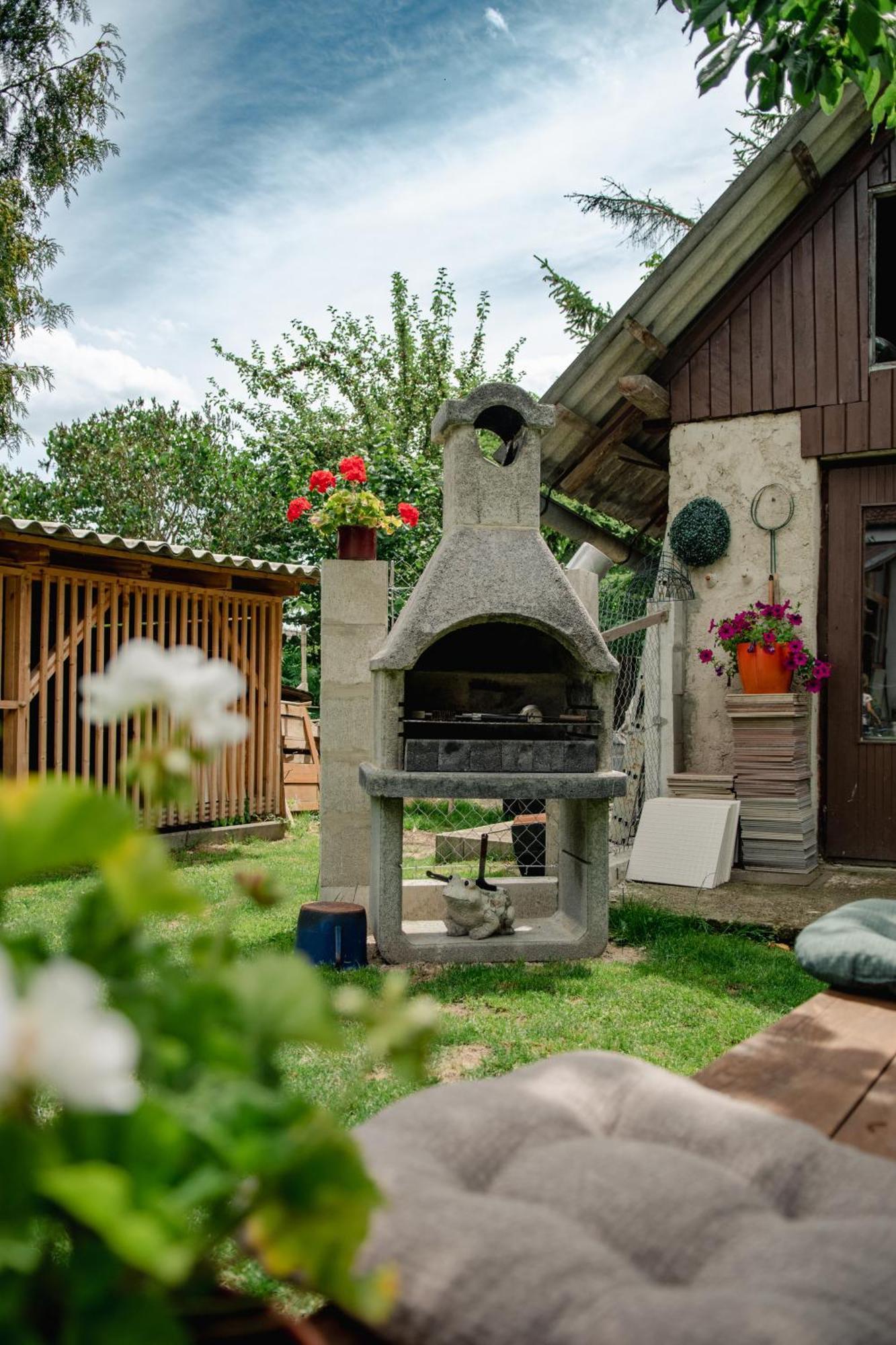 Podkrovni Apartman S Vyhledem Na Namesti Lomnice nad Lužnicí Bagian luar foto